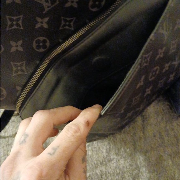 Louis Vuitton monogram eclipse backpack - Picture 6 of 8
